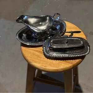 Elegant gravy dish and butter tray